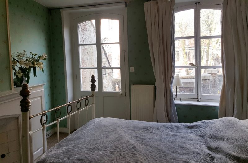 Chambre / Guest Bedroom
